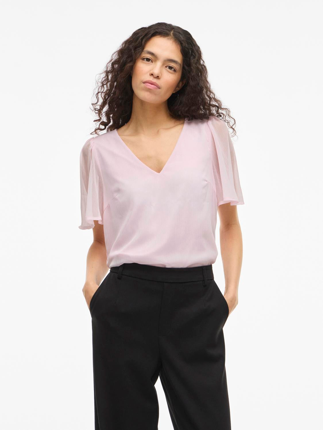 model_shot-front